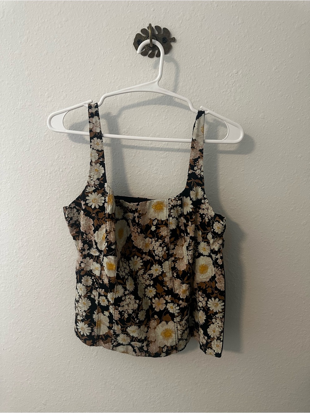 Abercrombie & Fitch Floral Square-Neck Tank Top- Black with White & Yellow Daisy